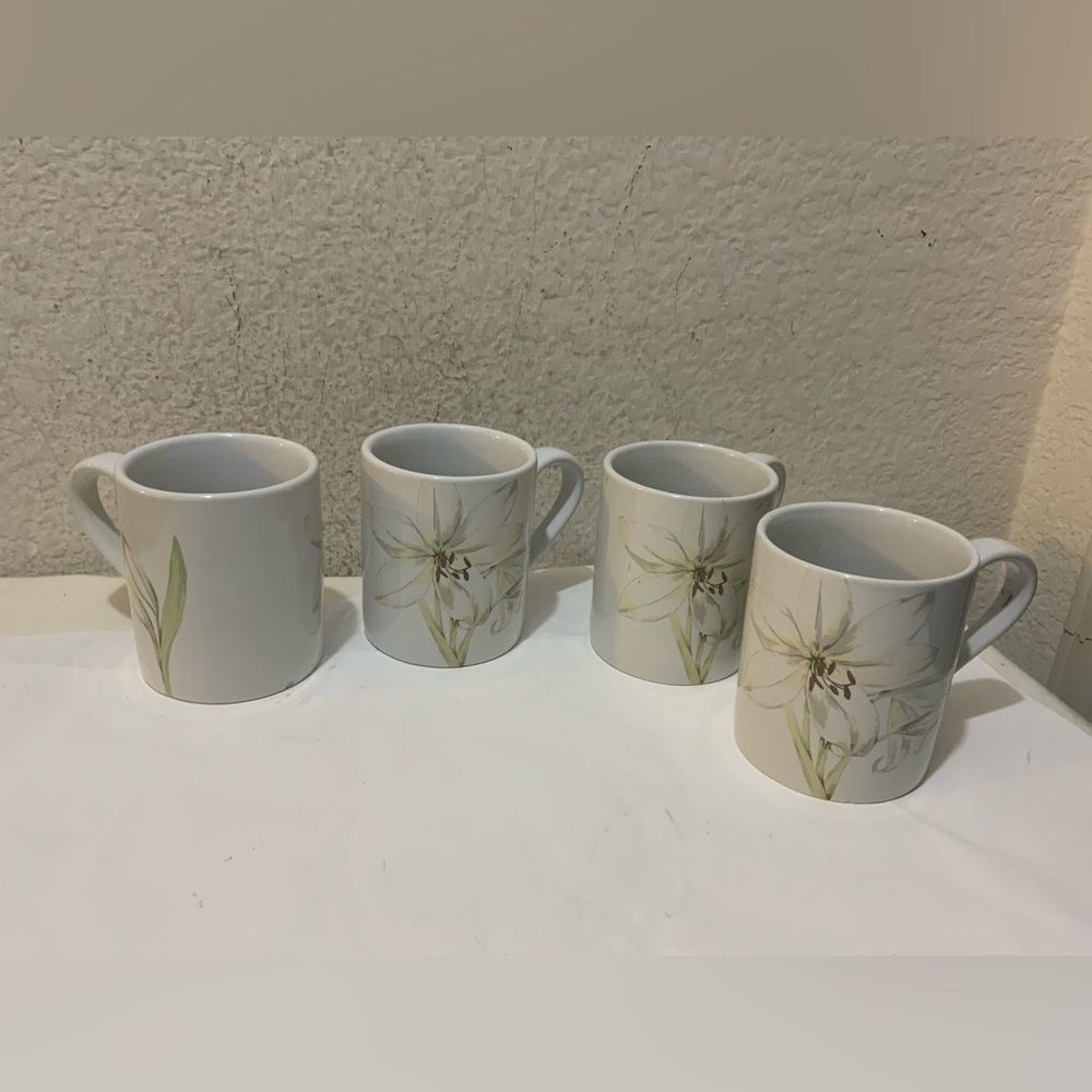 Corelle "White Flower" Coffe Mug 3⅞" ~ 12oz Stoneware Discontinued set of 4
